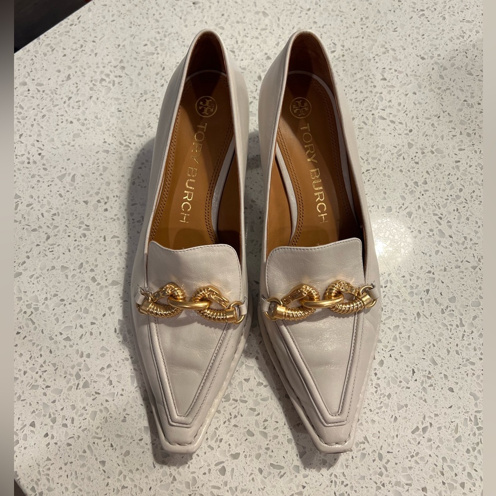 Tory Burch Jessa Pointy Toe Pump Feather White